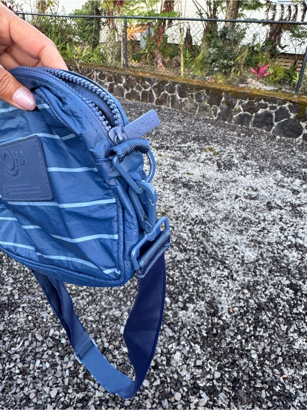 ALOHA Collection Blue Stripe Splash-Proof Crossbody Travel Bag - Picture 7 of 8